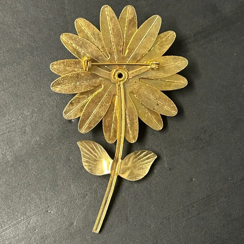 Unbranded vintage gold